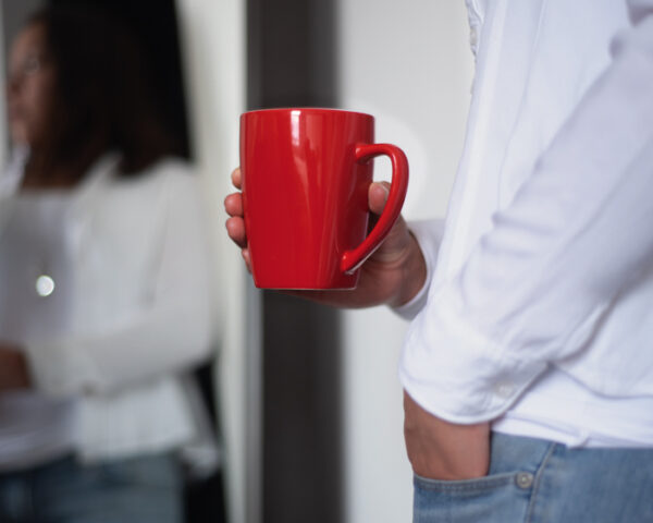 TAZA CON BASE CUADRADA ABBA A2635 ROJO (Cerámica) - Imagen 2