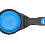 TAZA MEDIDORA CON CLIP KUP A2747 AZUL CLARO (POLIPROPILENO / SILICÓN / A2747.10 /  ARTICULOS PROMOCIONALES)