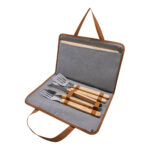 SET DE BBQ MOLT GRIS BBQ 018 G (ACERO INOXIDABLE Y MADERA UTENSILIOS / POLIÉSTER ESTUCHE) - Image 2