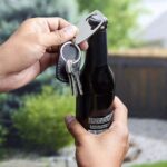 LLAVERO DESTAPADOR PHOENIX NEGRO DPO 023 N (CURPIEL / METAL) - Image 4