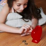 ALCANCÍA DE CORAZÓN ROJO INF 035 (PLÁSTICO) - Image 3