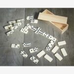 DOMINÓ KATAVI BEIGE JM 045 BE (MADERA ESTUCHE / PLÁSTICO FICHAS) - Image 3