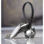 LLAVERO PUERQUITO CON PLACA NEGRO M 2050 N (HULE / METAL) - Image 2