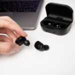 AUDÍFONOS ELTON NEGRO (SO 077 - PLÁSTICO) - Image 3