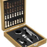 SET DE VINO CON JUEGO DE AJEDREZ "CHESSY" (T667 MADERA)