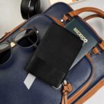 M 7995 N - PORTA PASAPORTE MAGGIORE (NEGRO / CURPIEL) - Image 4