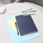 LIBRETA RAYSUT AZUL MARINO LB-087A ( LB-087 / LB087 / CON BOLÍGRAFO ) - Image 3